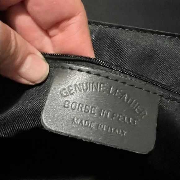 Chic Black Leather Satchel - Picture 13 of 17